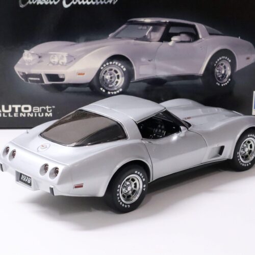 1:18 AUTOart Chevrolet Corvette 1978 "25TH Anniversary Edition" Titanium silver