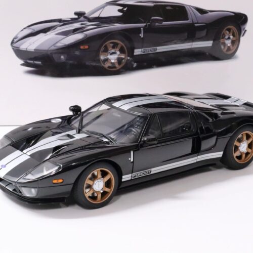 1:18 AUTOart Ford GT 2004 black/ white stripes