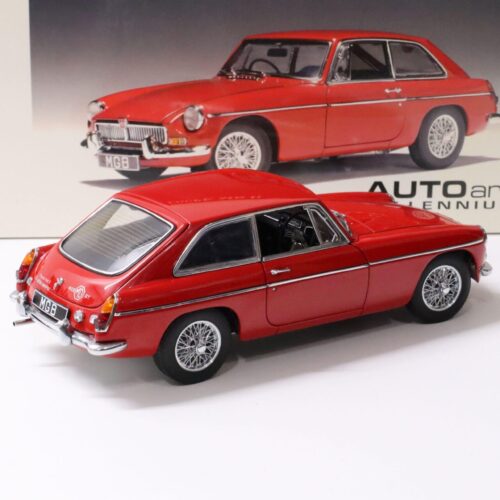 1:18 AUTOart MGB GT Coupe MKII 1969 red