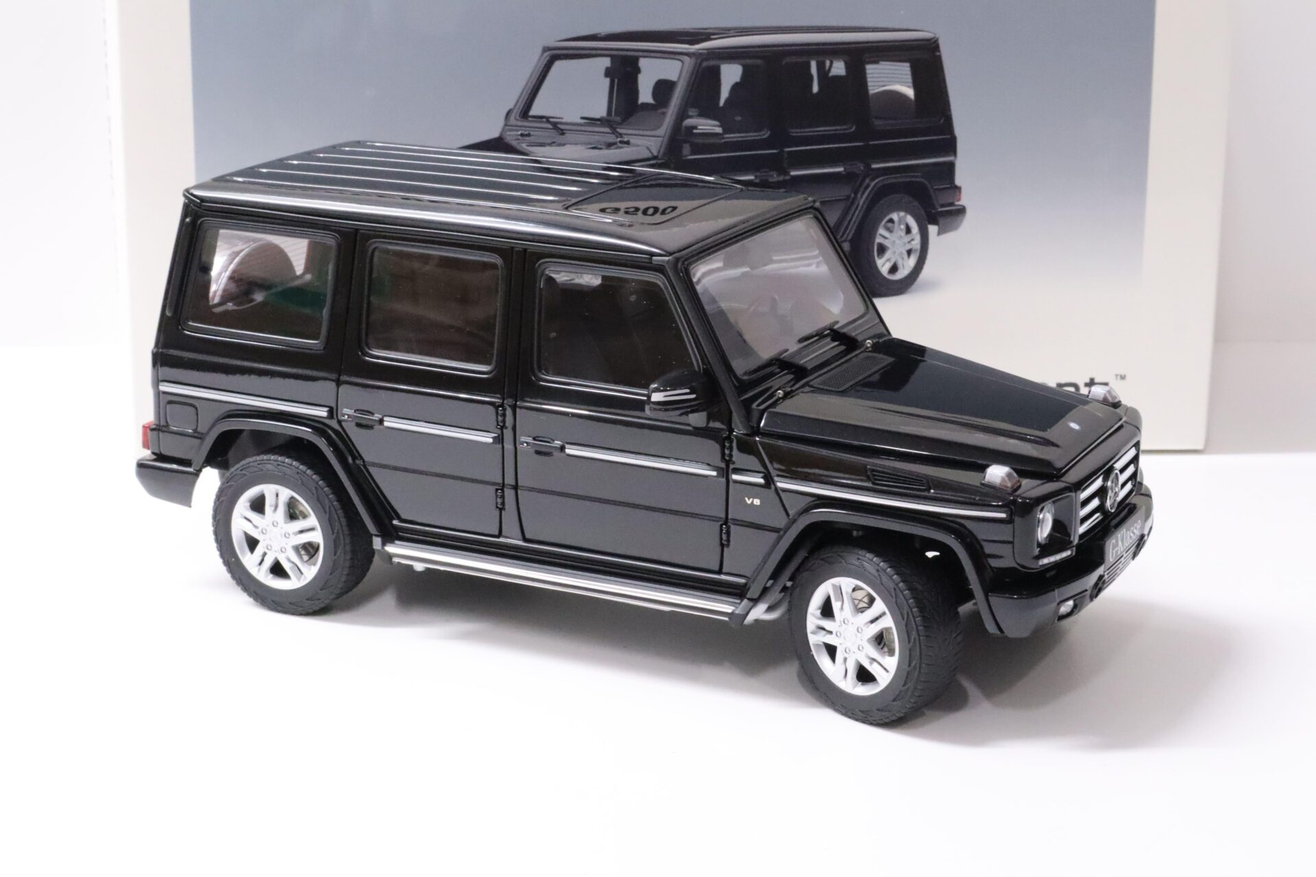 1:18 AUTOart Mercedes G-Klasse G500 W463 Facelift 2012 black