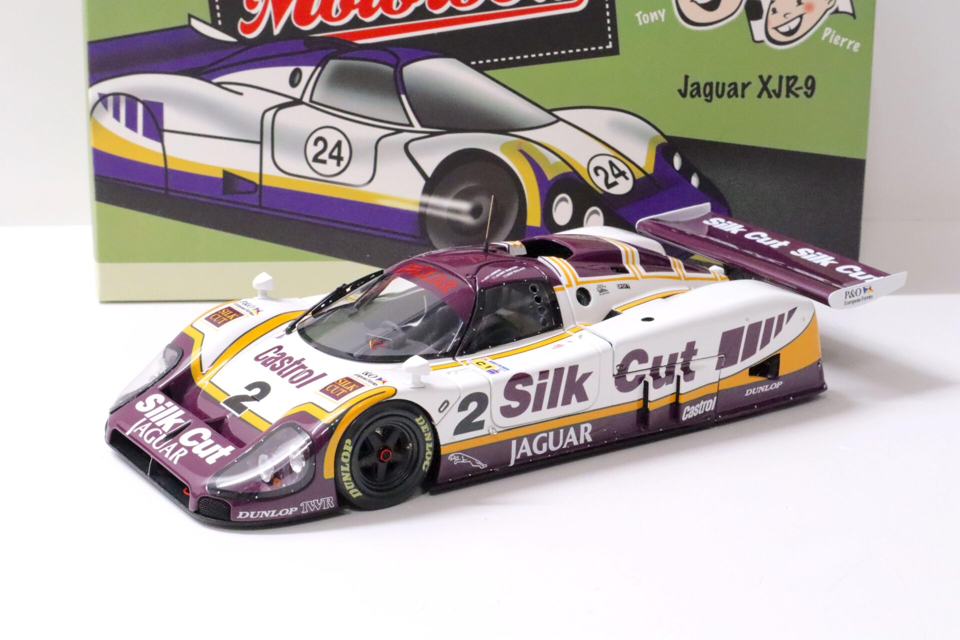 ID 58690 orig.jpg 1:18 Exoto 1988 Jaguar XJR-9LM 24h Le Mans #2 Lammers/ Dumfries/ Wallace