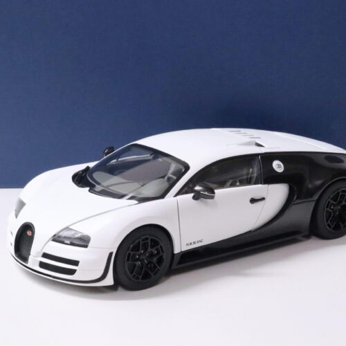 1:18 AUTOart Bugatti Veyron Super Sport PUR BLANC EDITION white/ black