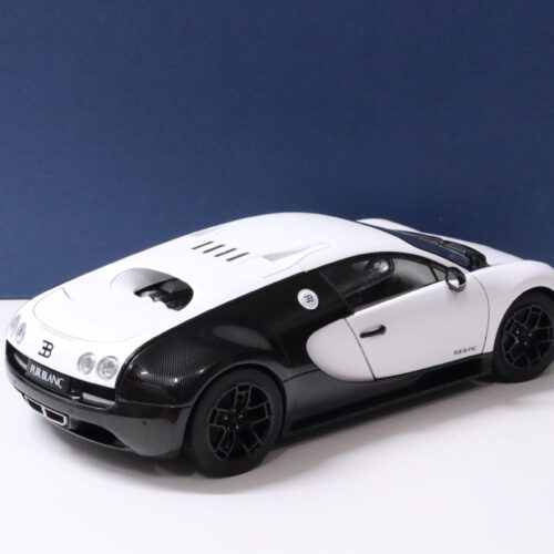 1:18 AUTOart Bugatti Veyron Super Sport PUR BLANC EDITION white/ black
