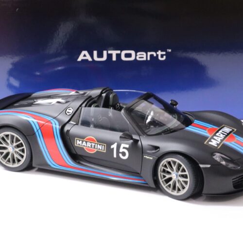1:18 AUTOart Porsche 918 Spyder matt black/ MARTINI RACING Livery