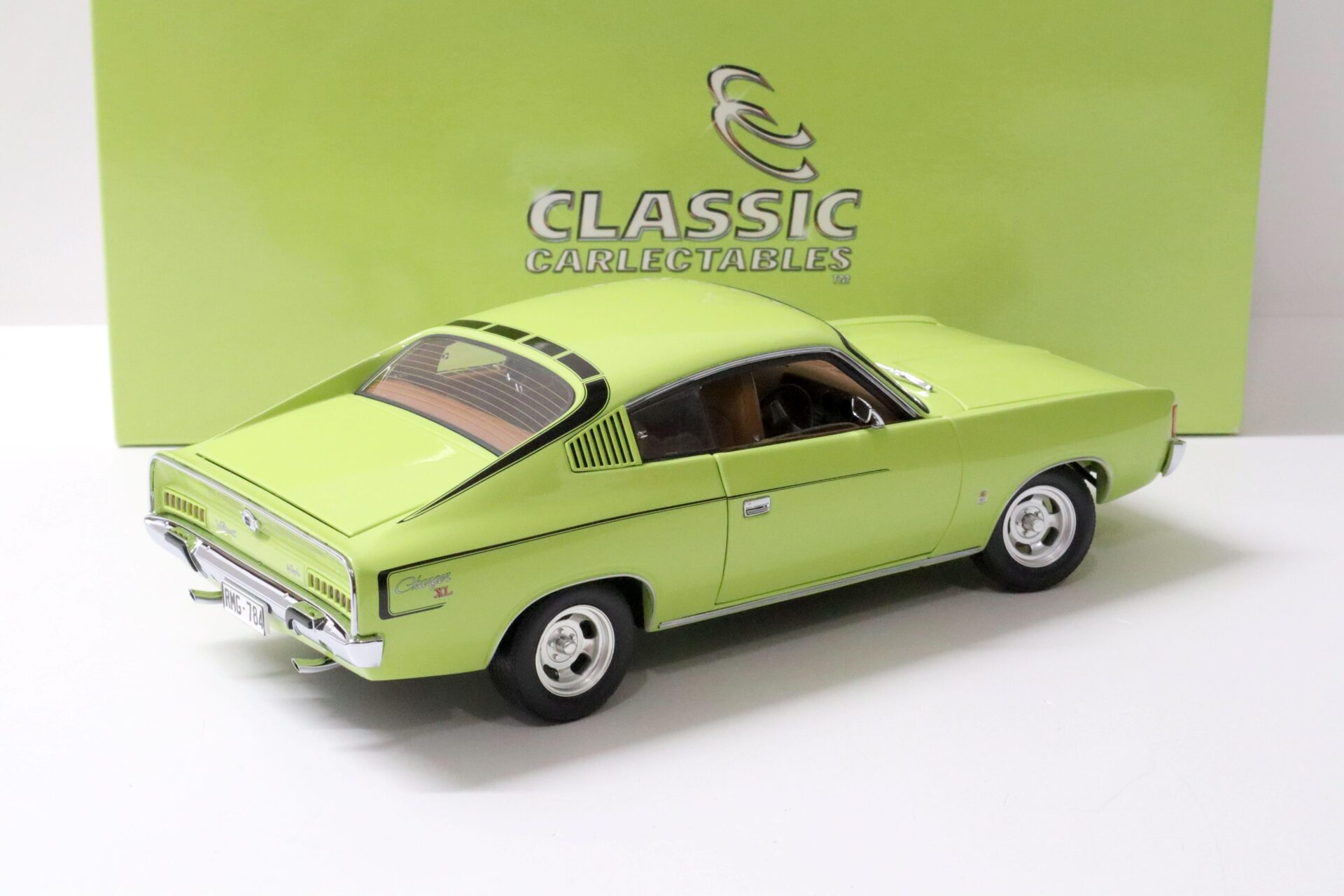 1:18 Classic Carlectables 1973 Chrysler VJ Charger XL 6 Pack Lime light green