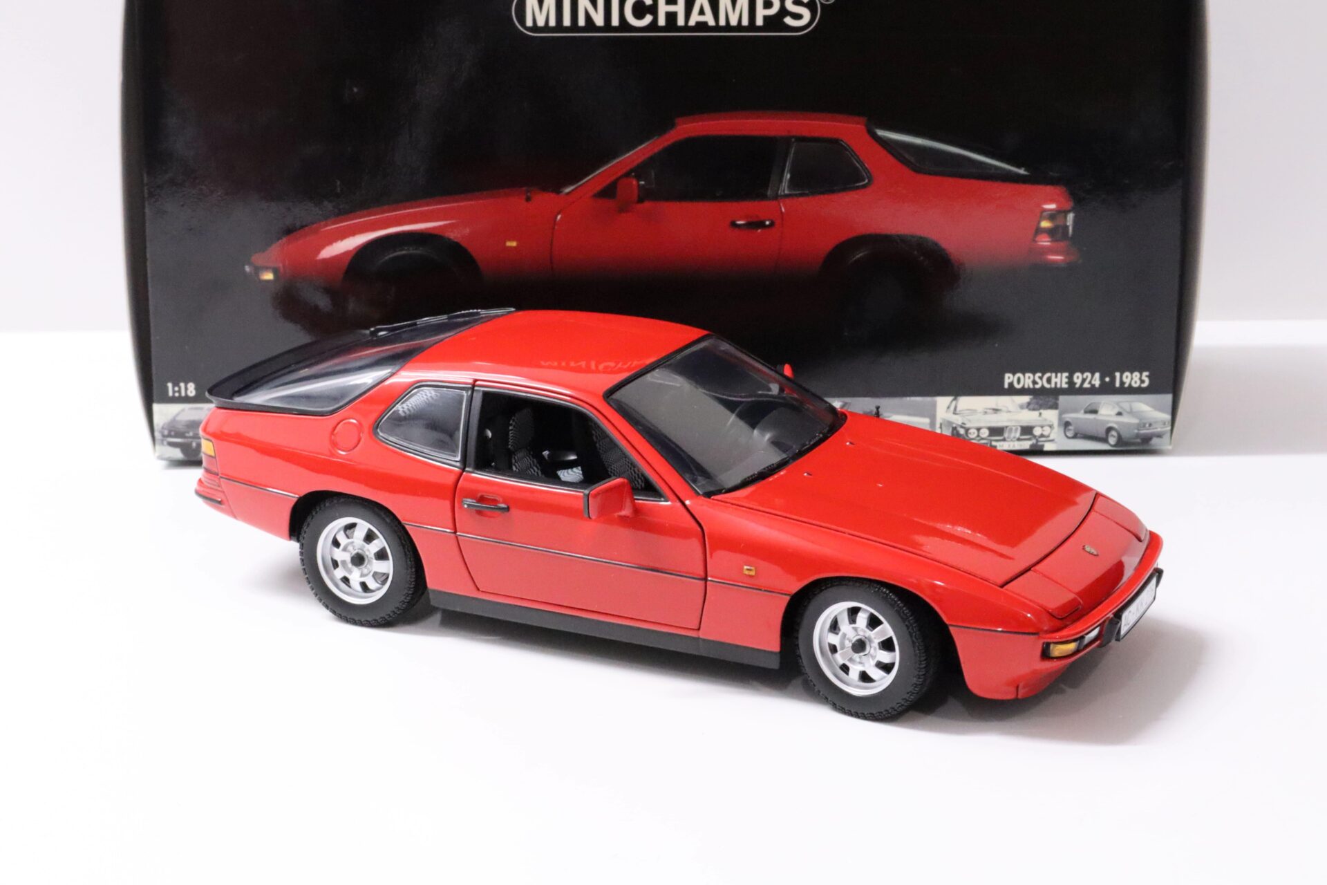 1:18 Minichamps Porsche 924 Coupe 1985 red