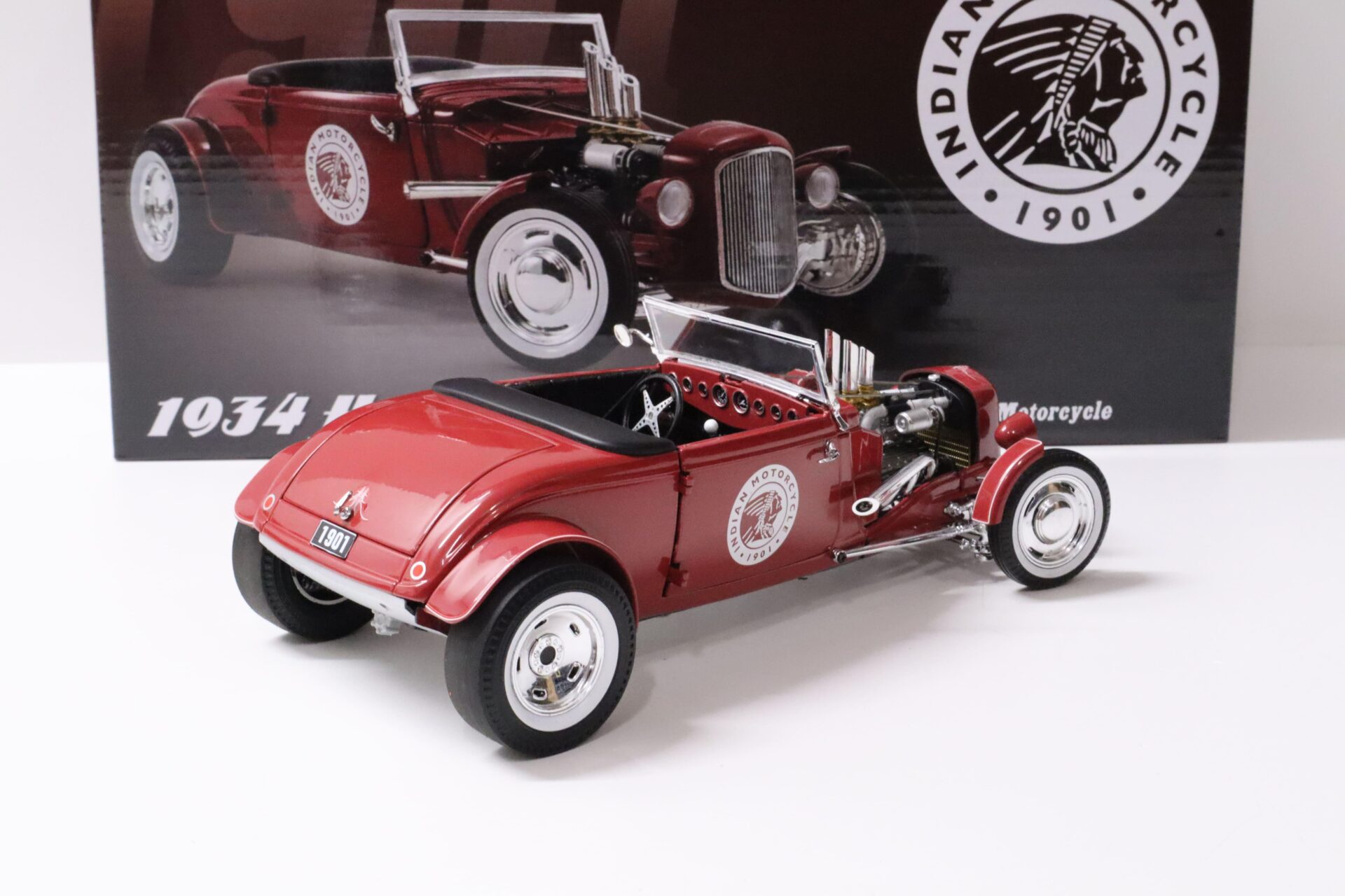 1:18 GMP 1934 Hot Rod Roadster *INDIAN MOTORCYCLE* dark red