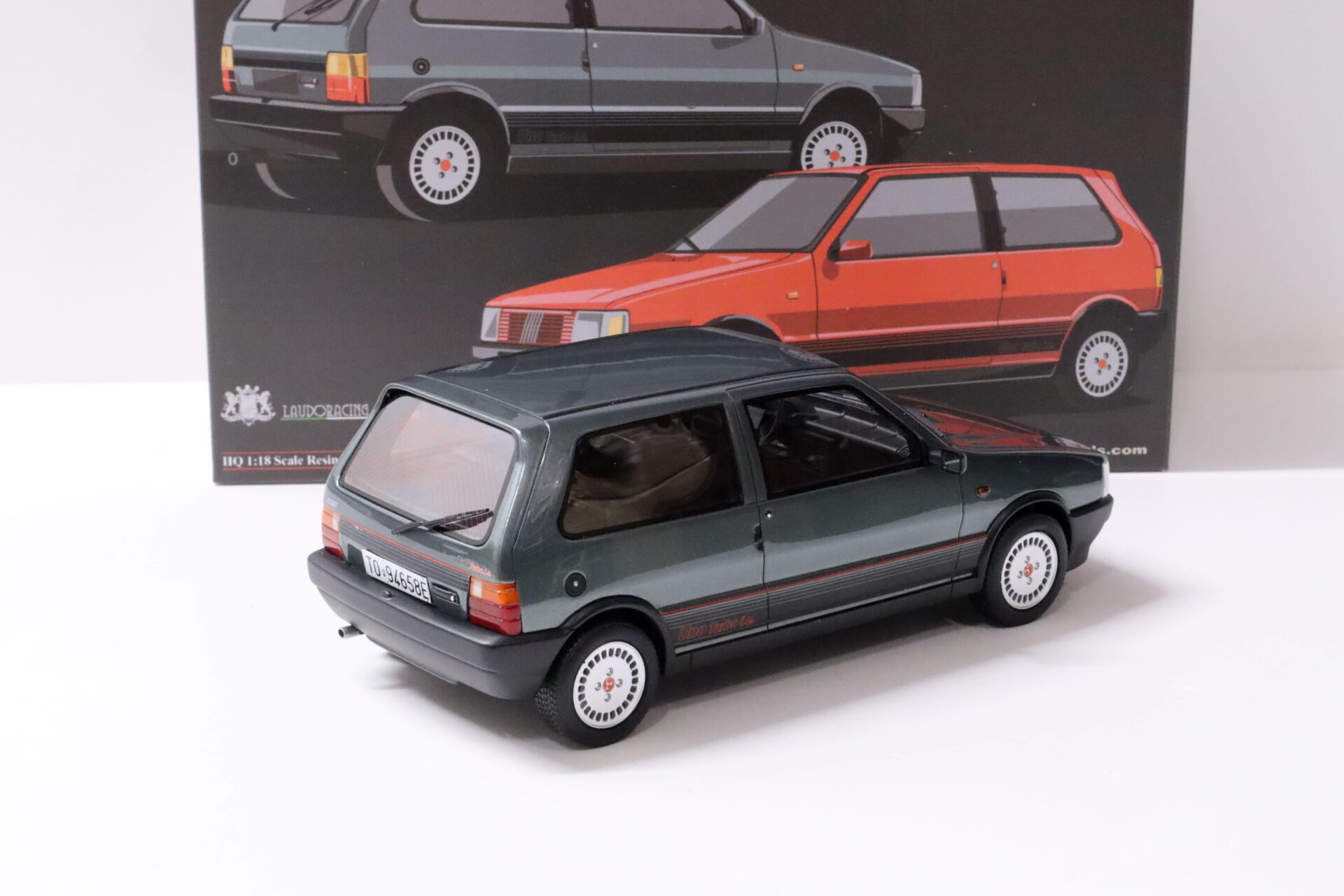 1:18 Laudoracing-Model Fiat Uno Turbo I.E. 1987 green metallic