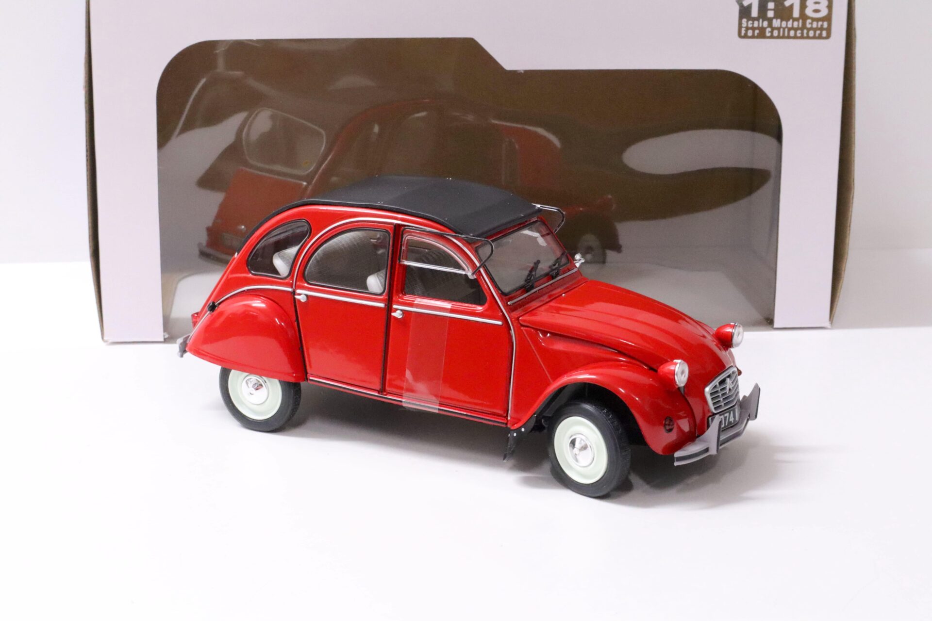 1:18 Solido Citroen 2CV6 Ente red 1982