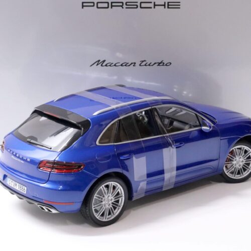 1:18 Minichamps Porsche Macan Turbo Saphir blue DEALER VERSION