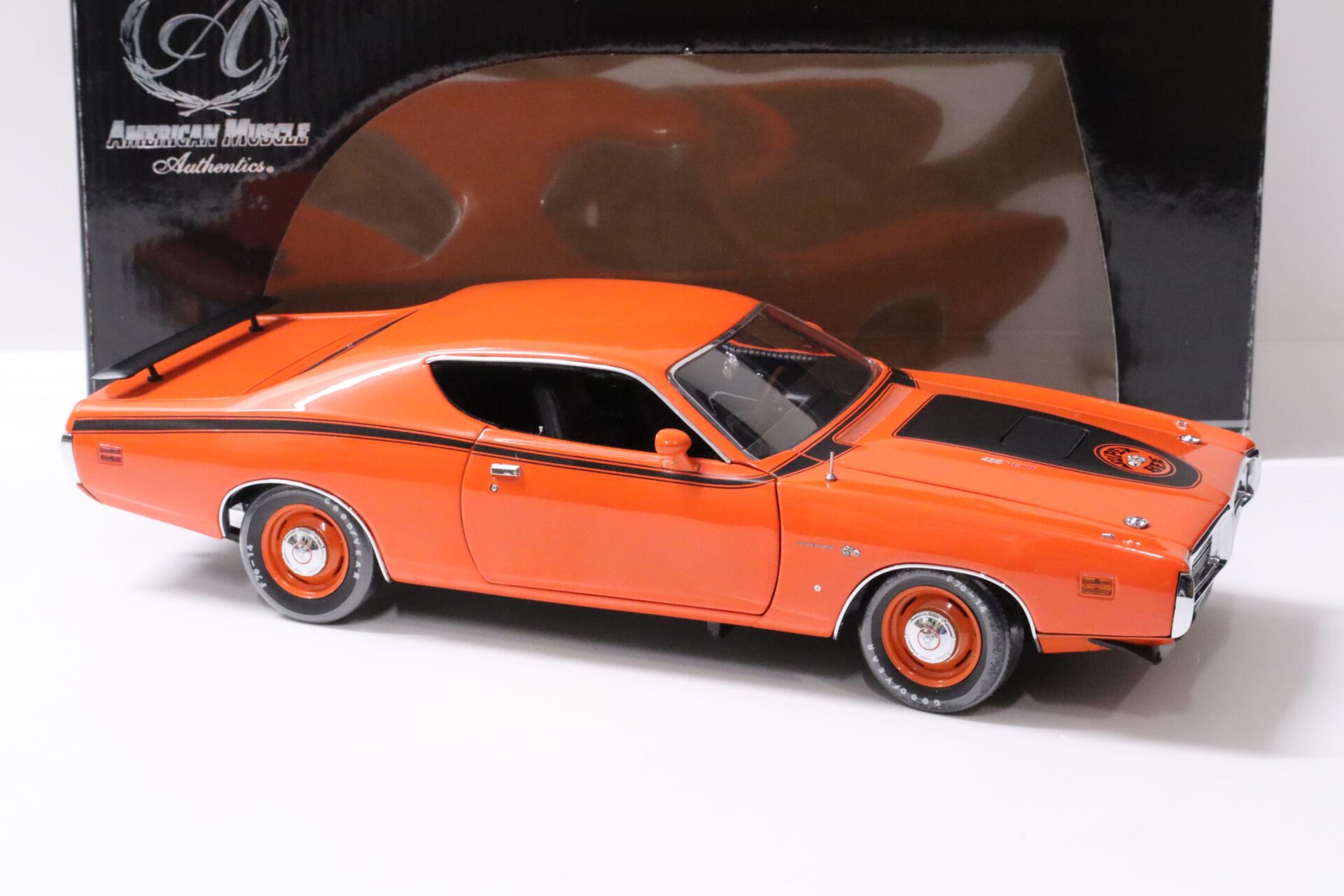 1:18 ERTL Authentics 1971 Dogde Charger Super Bee orange