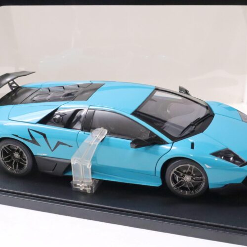 1:18 AUTOart Lamborghini Murcielago LP670-4 SV Turquoise blue