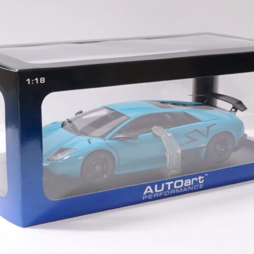 1:18 AUTOart Lamborghini Murcielago LP670-4 SV Turquoise blue
