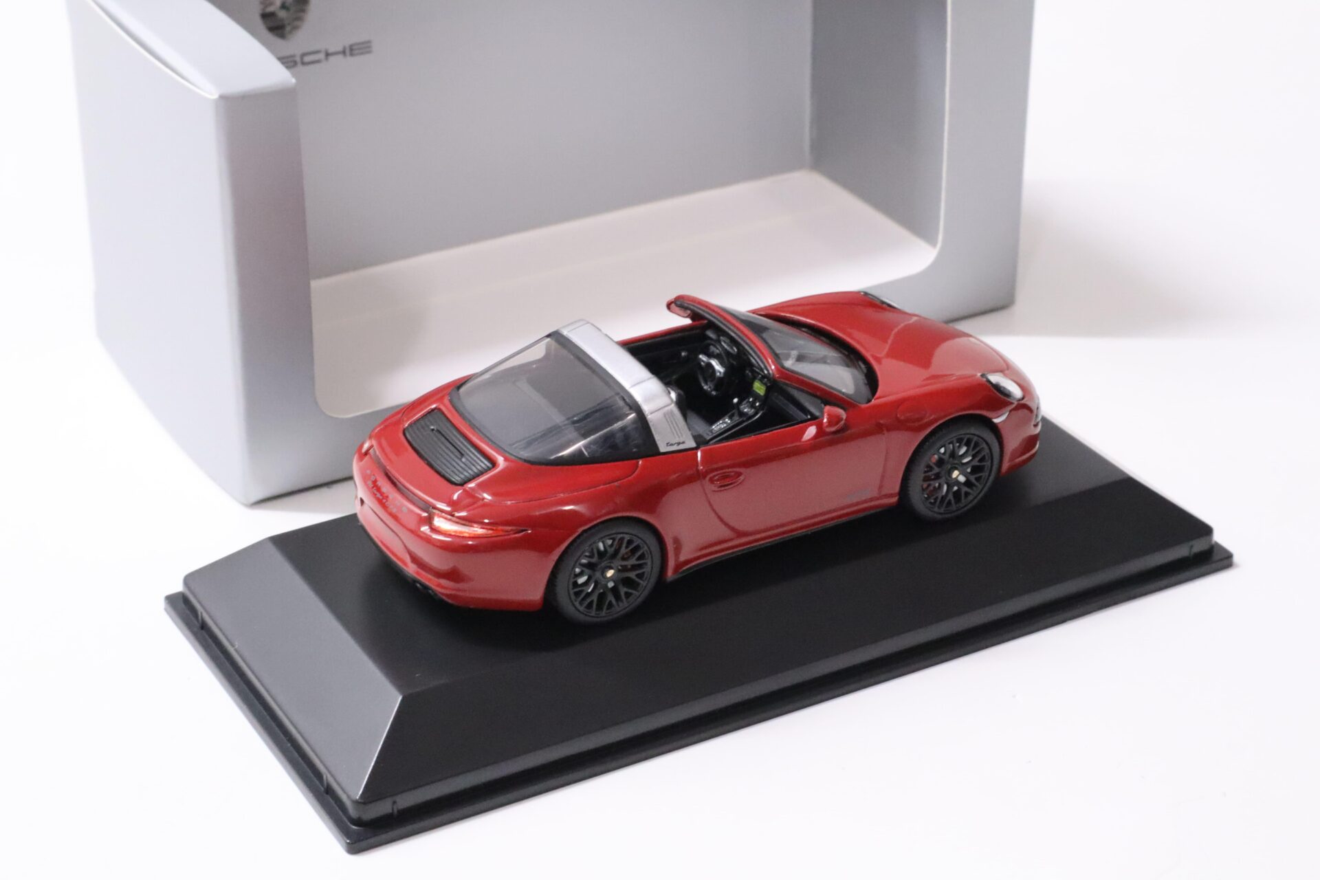 1:43 Schuco Porsche 911 991 Targa 4 GTS dark red DEALER VERSION