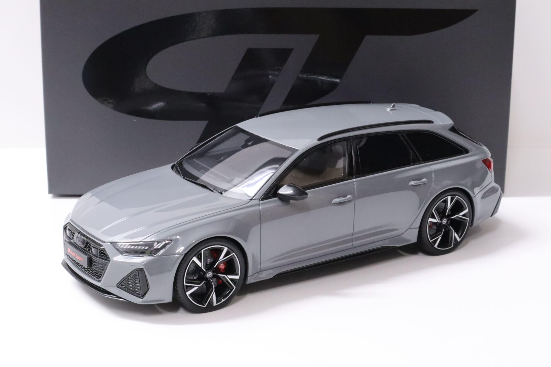 ID 59312 orig.jpg 1:18 GT Spirit GT847 Audi RS6 Avant C8 nardo grey 2020
