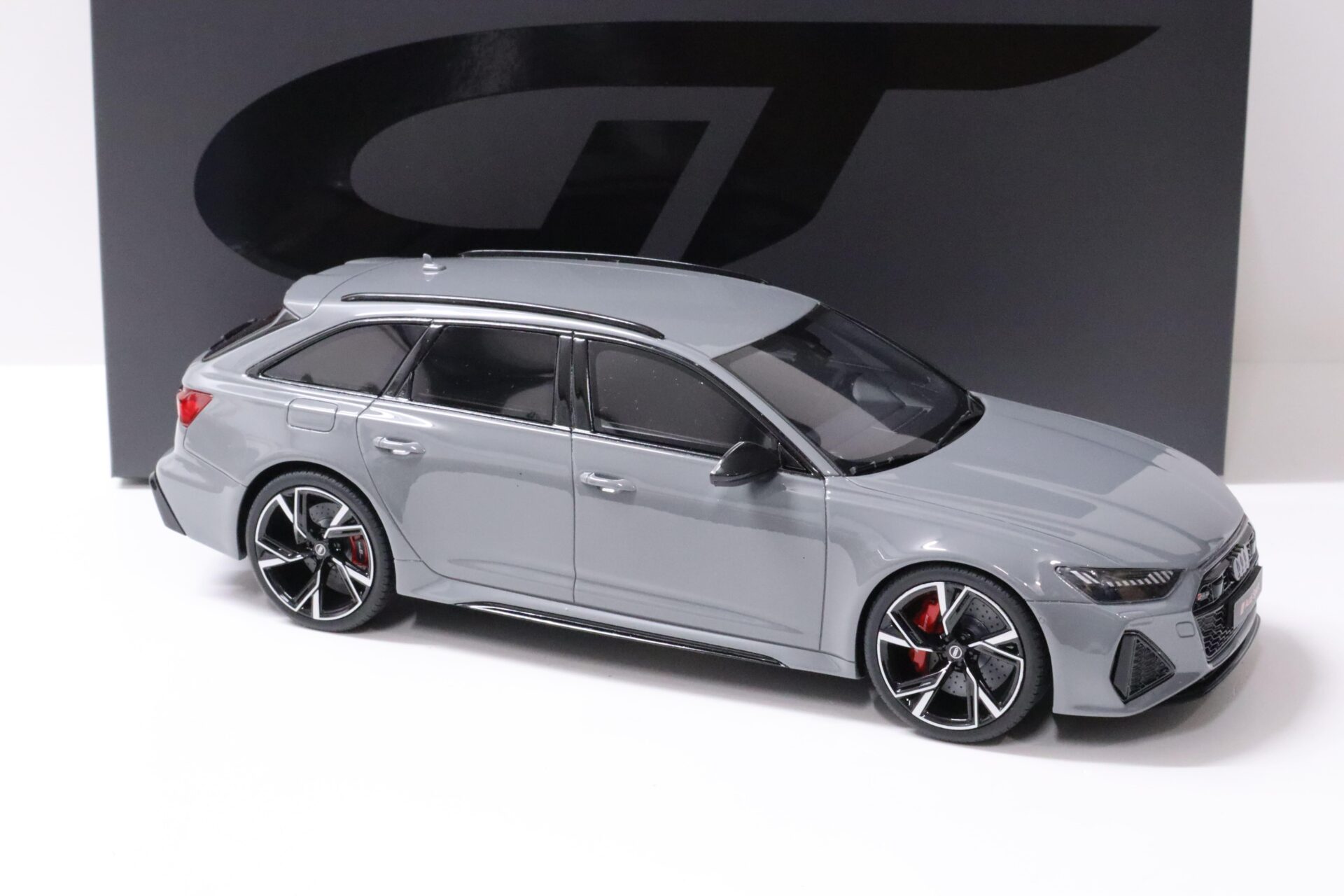 1:18 GT Spirit GT847 Audi RS6 Avant C8 nardo grey 2020