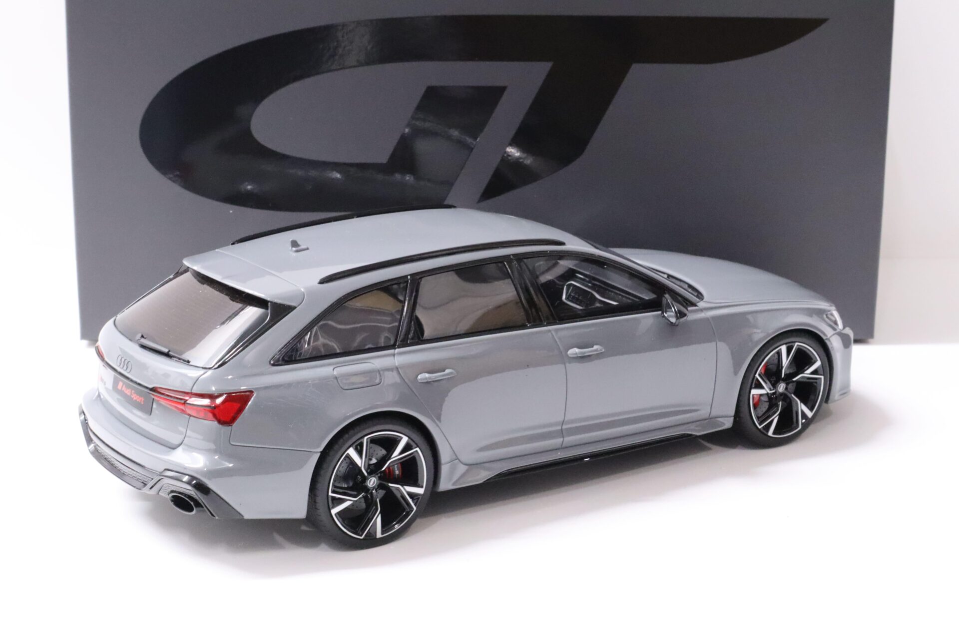 1:18 GT Spirit GT847 Audi RS6 Avant C8 nardo grey 2020