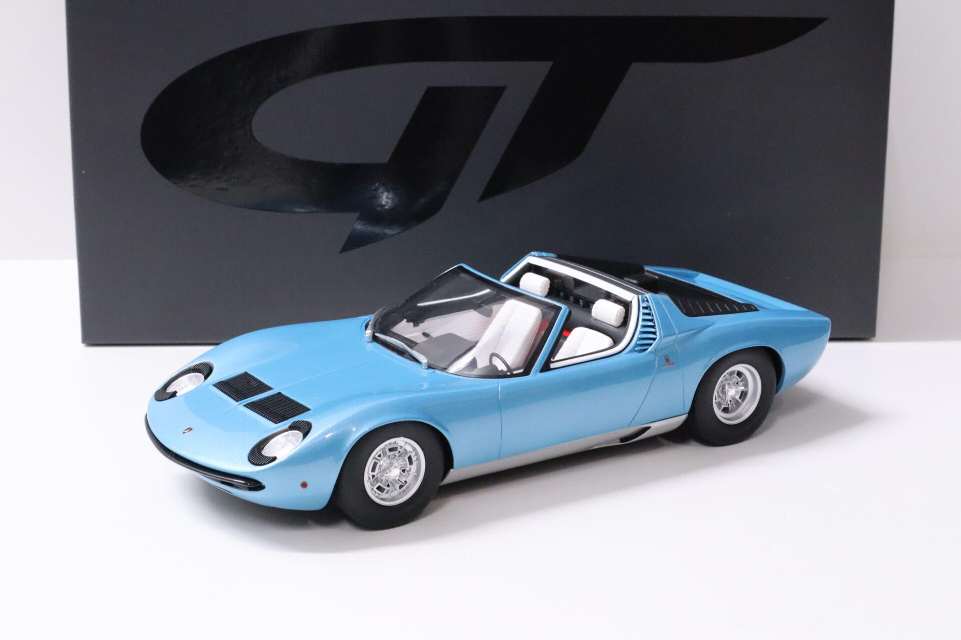 1:18 GT Spirit GT324 Lamborghini Miura P400S Roadster blue metallic 1968
