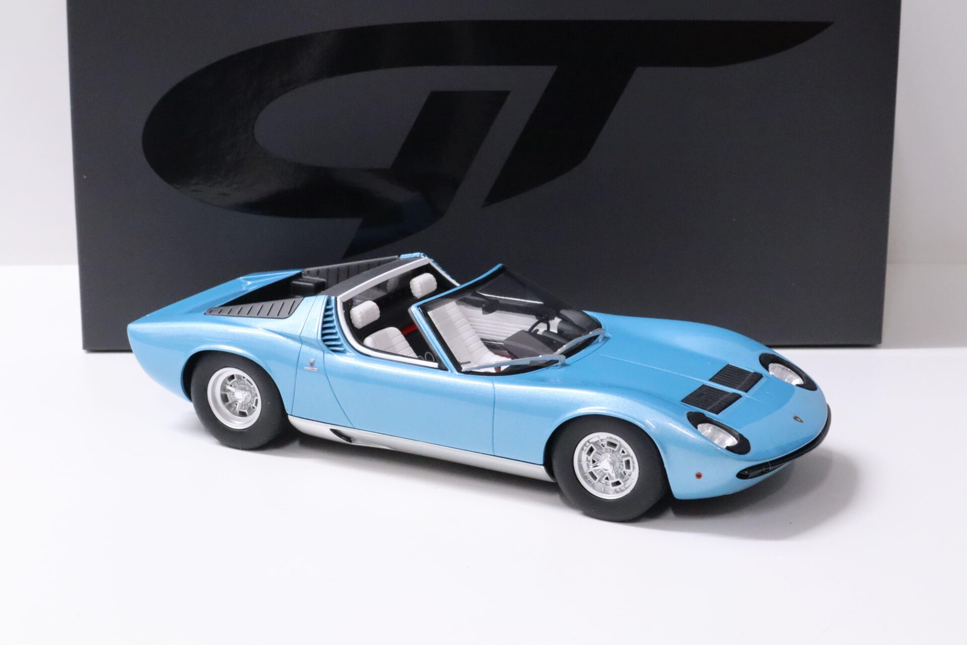 1:18 GT Spirit GT324 Lamborghini Miura P400S Roadster blue metallic 1968