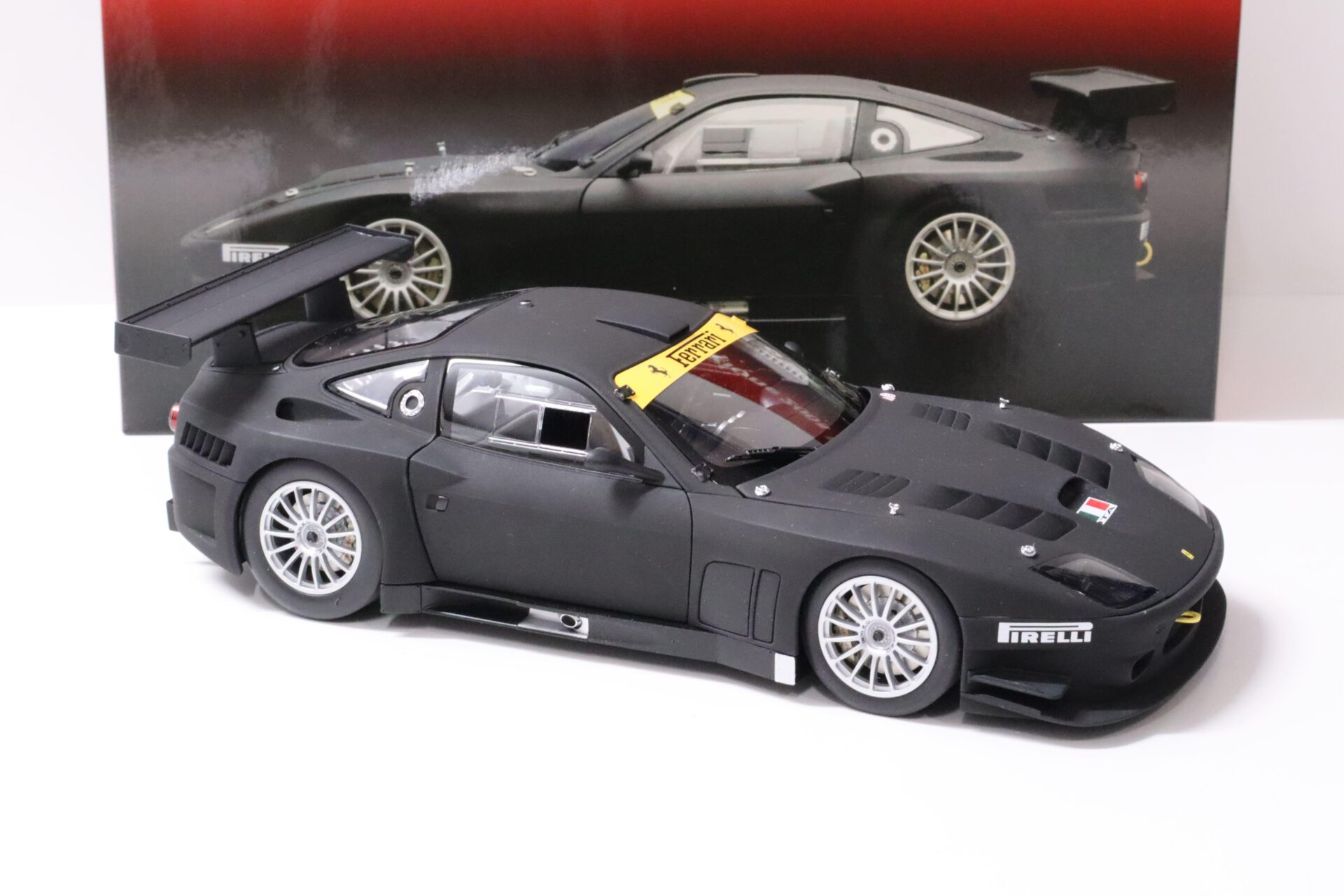 1:18 Kyosho Ferrari 575 GTC Evoluzione Coupe 2005 matt black