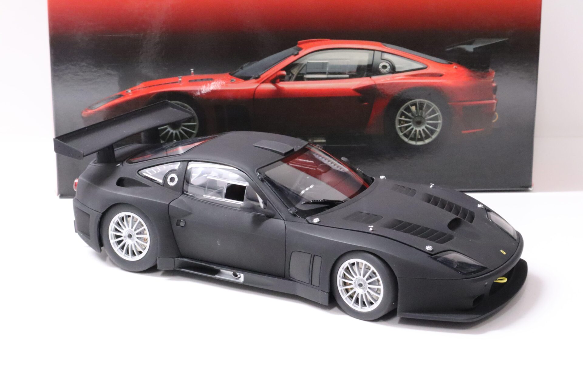 1:18 Kyosho Ferrari 575 GTC Coupe 2004 matt black