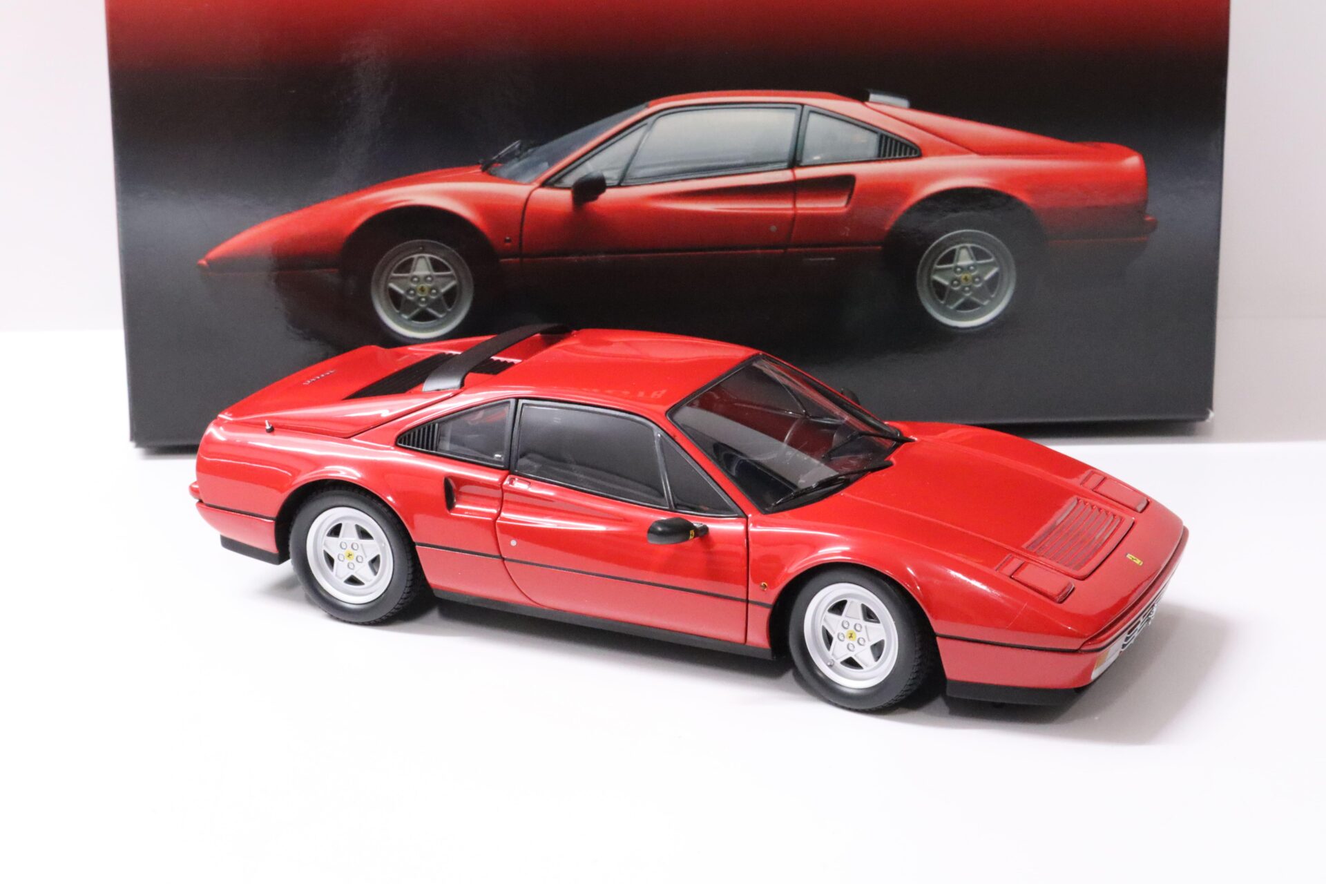 1:18 Kyosho Ferrari 328 GTB Coupe 1988 red