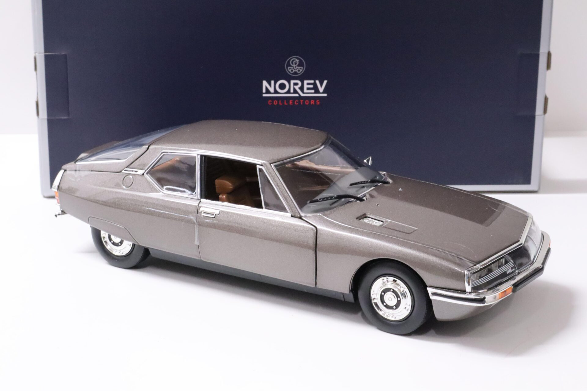 1:18 NOREV Citroen SM 1971 Scarabee Brown metallic