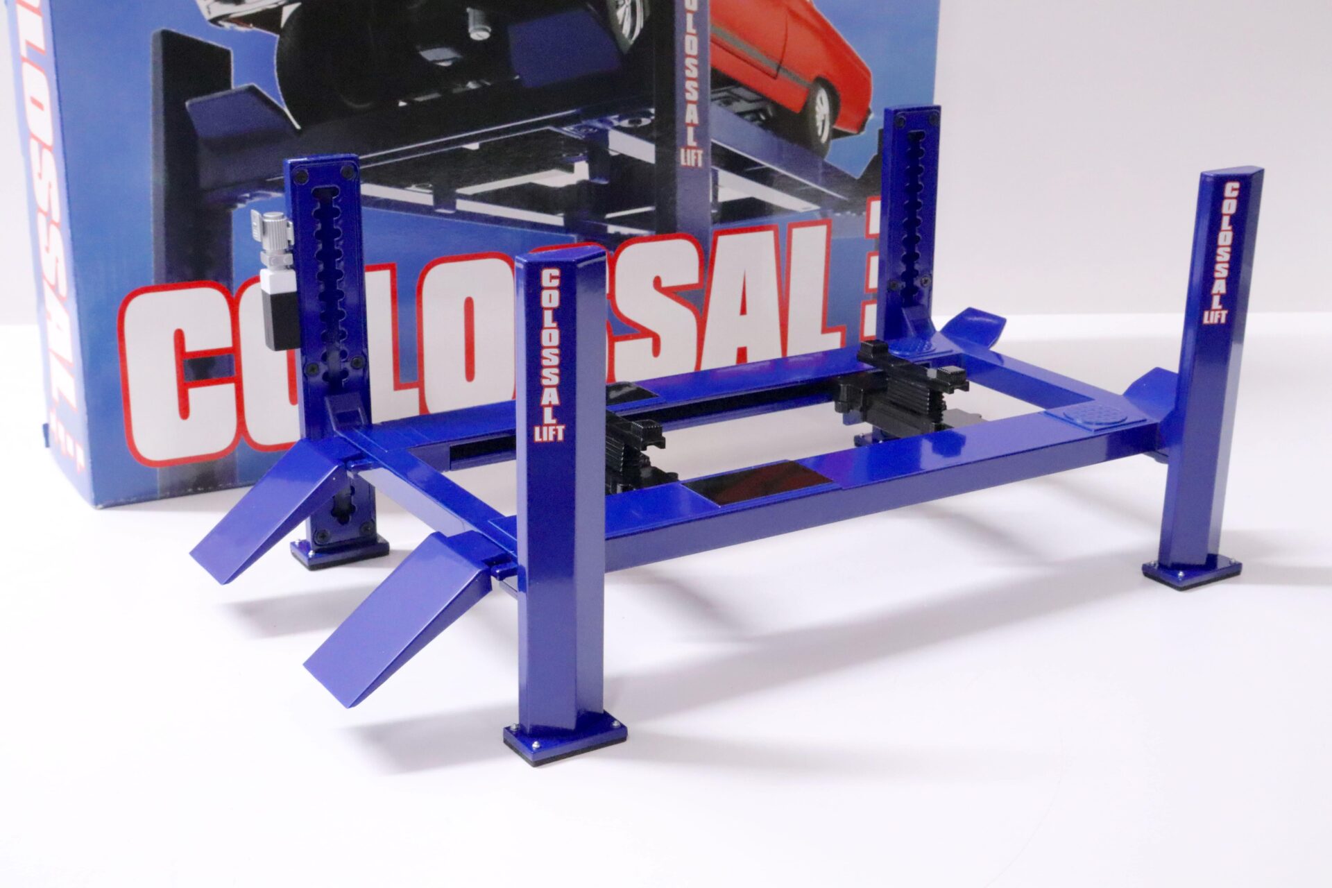 ID 59670 orig.jpg 1:18 GMP COLOSSAL Lift 4-Post Hebebühne Diorama Zubehör PART No. 9014