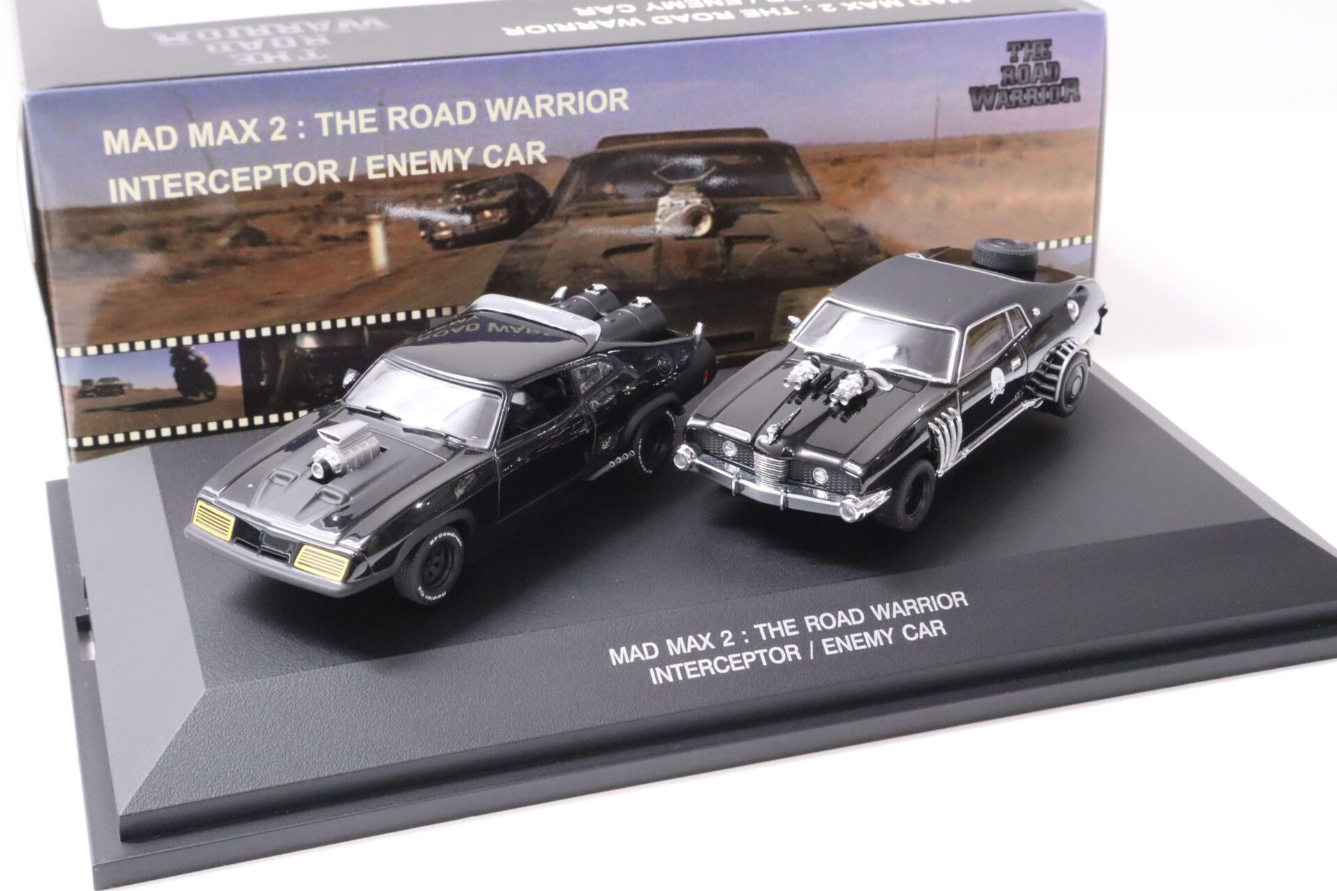 ID 59687 orig.jpg 1:43 AUTOart MAD MAX 2: The Road Warrior Intercopter + Enemy Car SET 2 pcs.