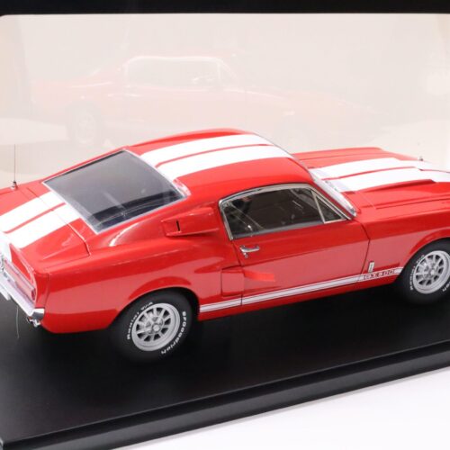 1:18 AUTOart Ford Mustang Shelby GT500 Coupe 1967 red/ white stripes