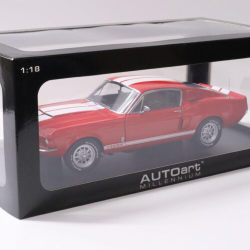 1:18 AUTOart Ford Mustang Shelby GT500 Coupe 1967 red/ white stripes