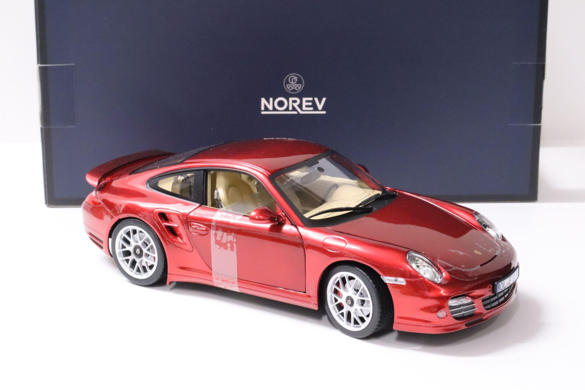 1:18 Norev Porsche 911 (997) Turbo Coupe red metallic 2010 - Limited 200 pcs.