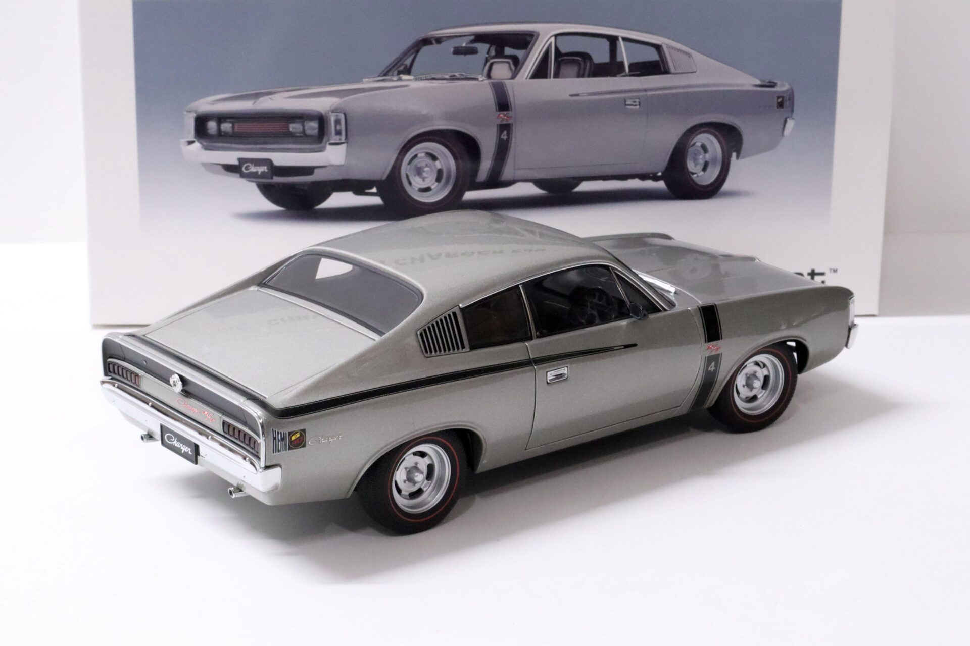1:18 AUTOart Chrysler Charger E49 Coupe silver metallic