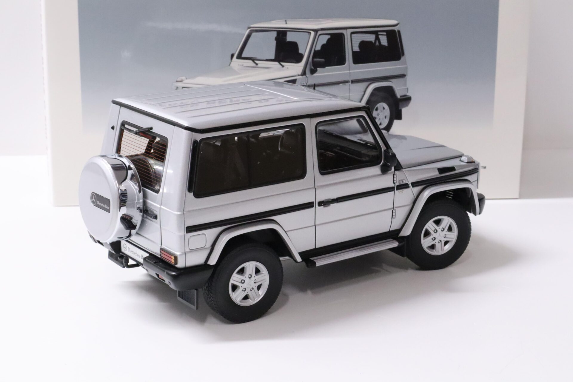 1:18 AUTOart Mercedes G-Klasse G500 SWB 1998 silver