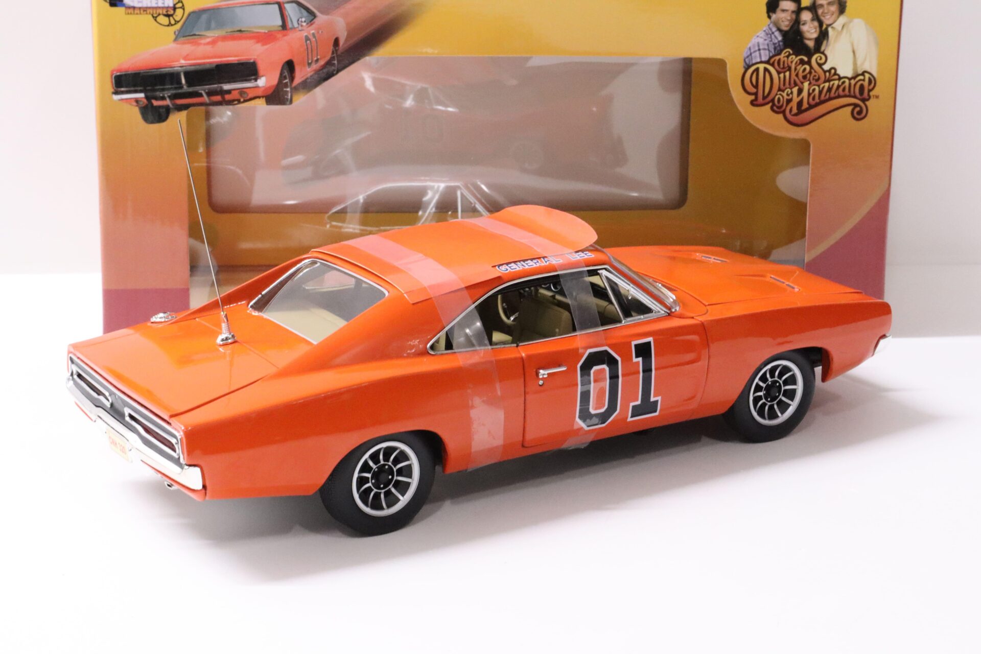 1:18 Auto World 1969 Dodge Charger General Lee Dukes of Hazzard orange #01