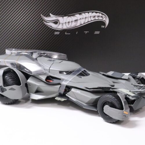 1:18 Hot Wheels Elite Batman vs Superman Batmobile Dawn of Justice grey