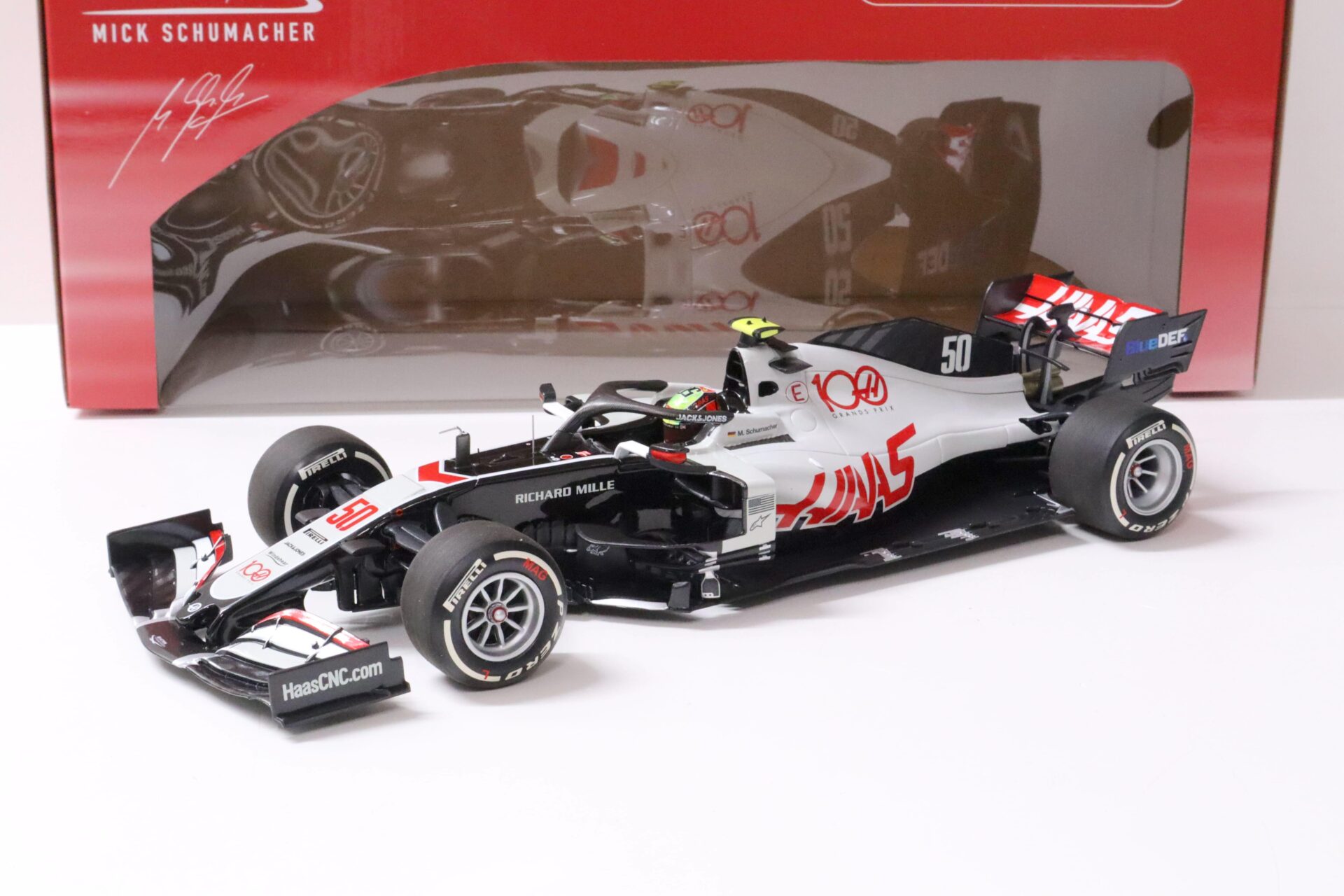 1:18 Minichamps HAAS F1 Team VF-20 Mick Schumacher FP1 ABU Dhabi GP 2020