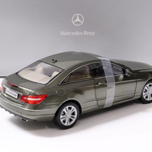 1:18 Norev Mercedes E-Klasse Coupe C207 stannit grey metallic DEALER VERSION