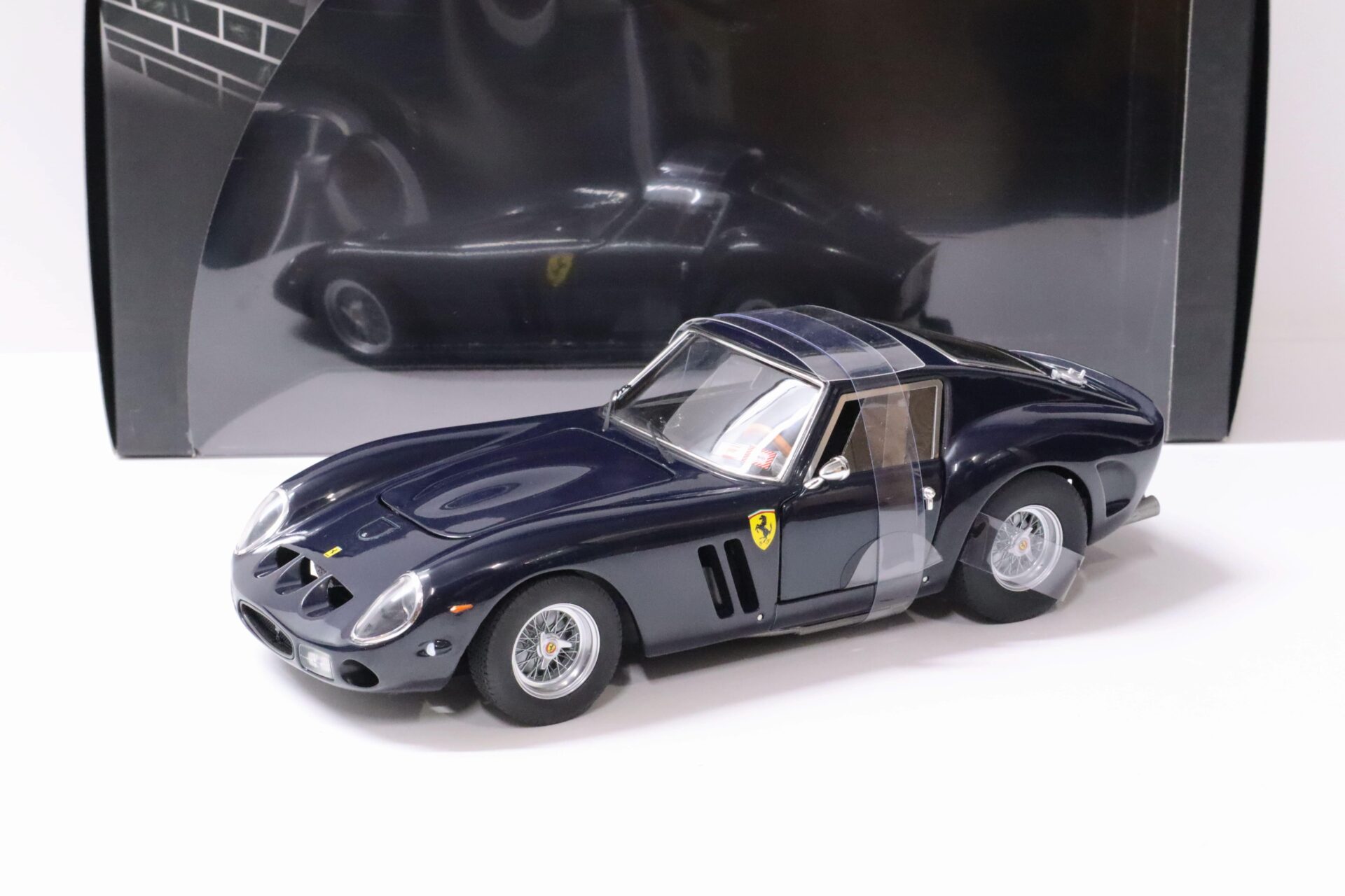 1:18 Hot Wheels Elite Ferrari 250 GTO Coupe "VANILLA SKY" dark blue