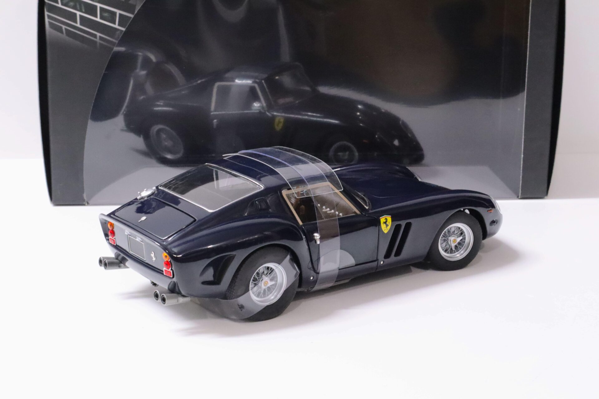 1:18 Hot Wheels Elite Ferrari 250 GTO Coupe "VANILLA SKY" dark blue