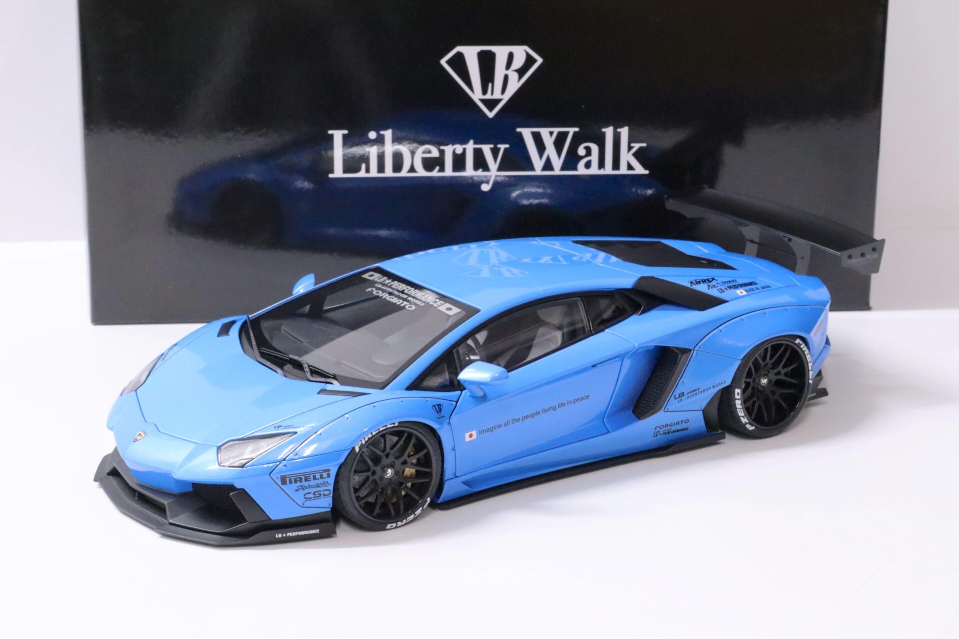 1:18 AUTOart LB-WORKS Lamborghini Aventador metallic sky blue