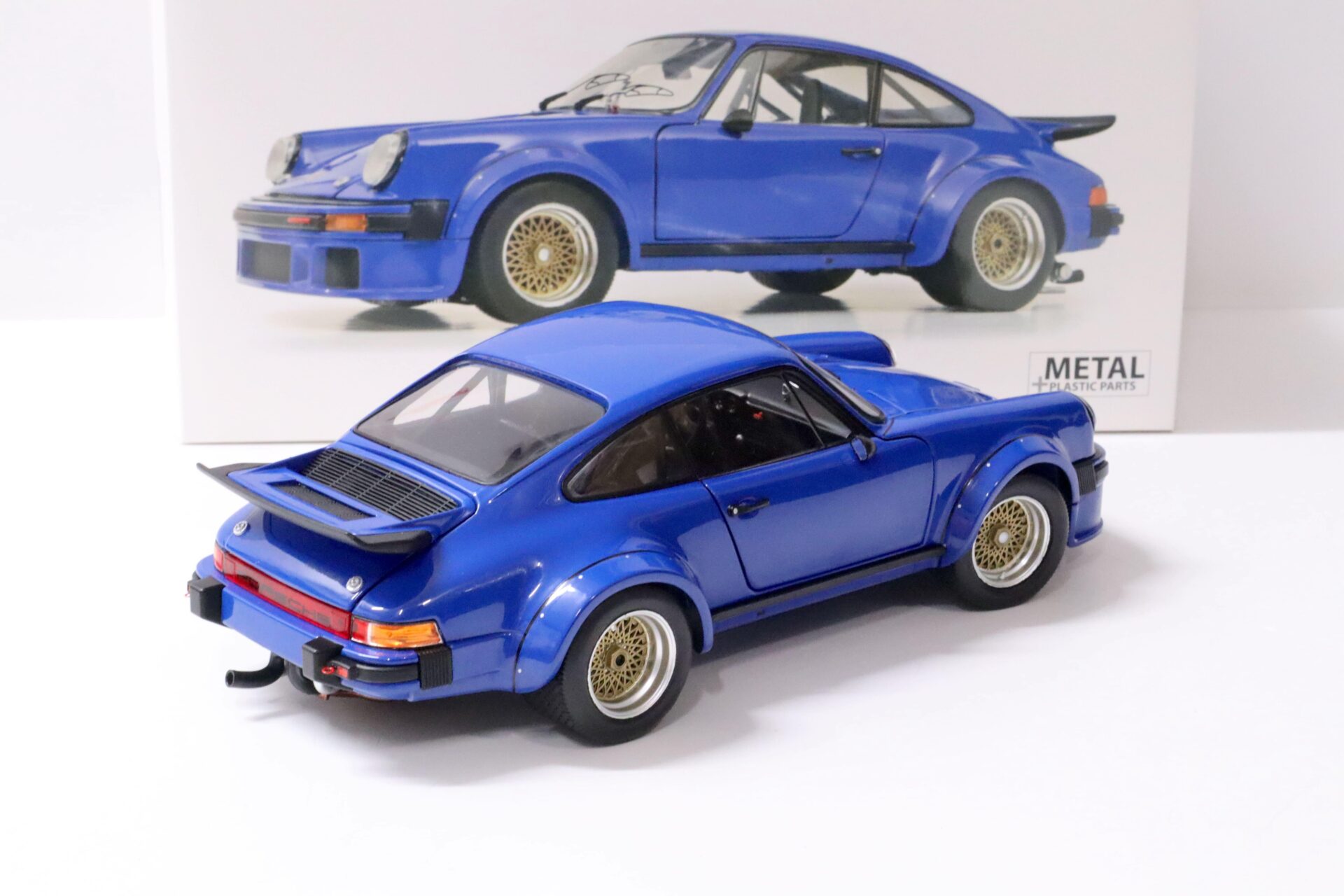 1:18 Schuco Porsche 934 RSR Street Plain monaco blue