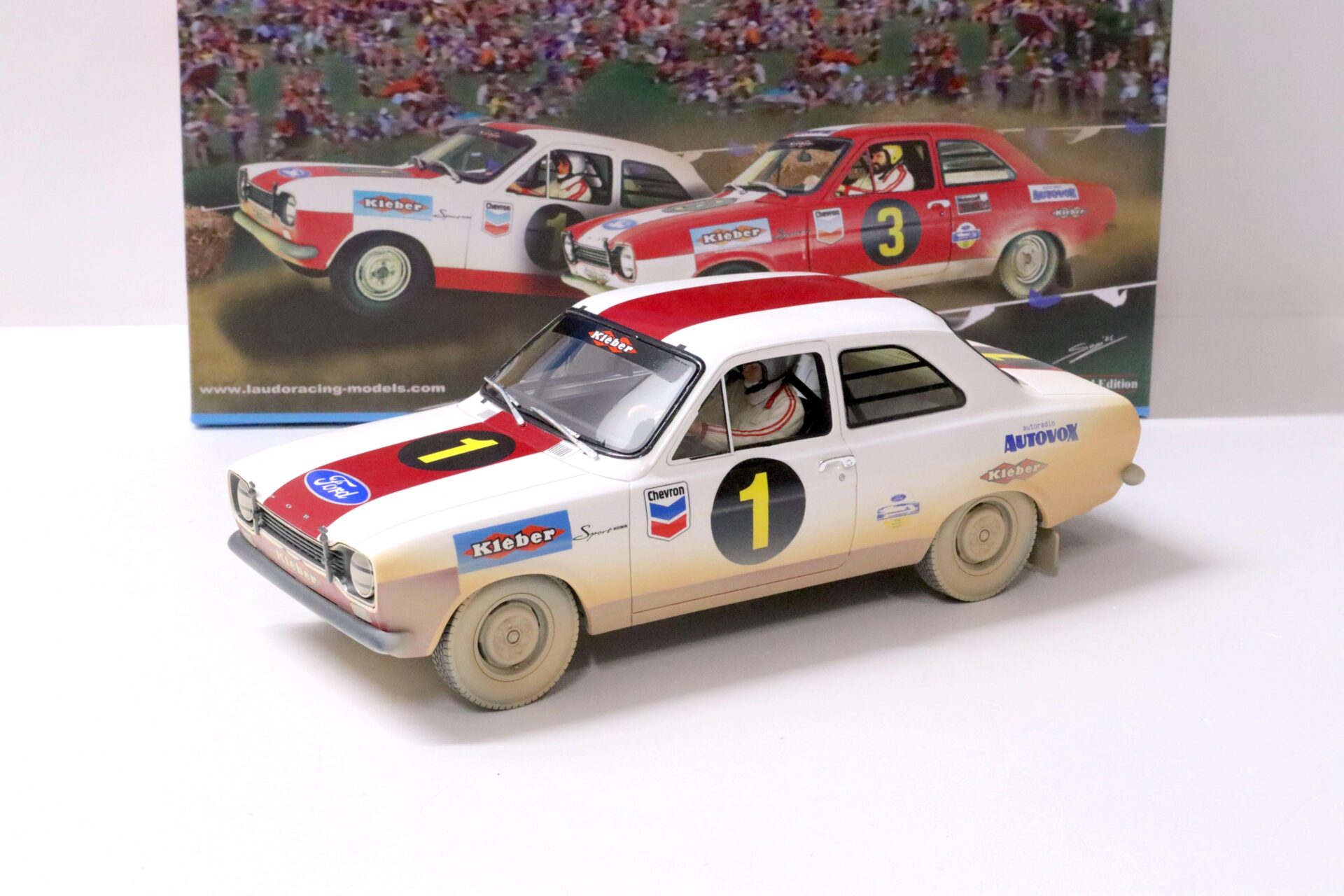 1:18 Laudoracing-Model Ford Escort Rally 1968 Terence Hill #1 white