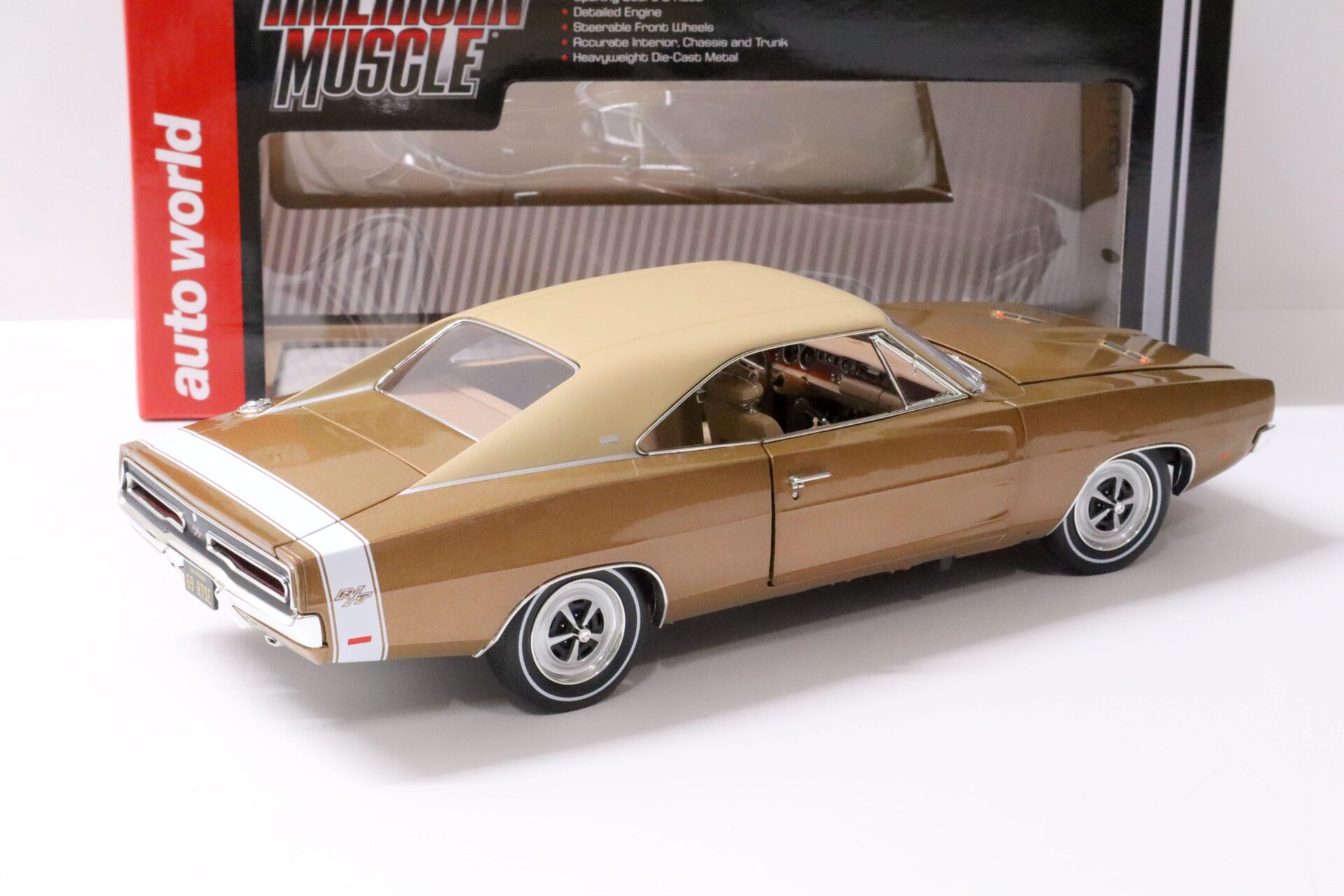 1:18 Auto World 1969 Dodge Charger R/T SE Coupe bronze metallic
