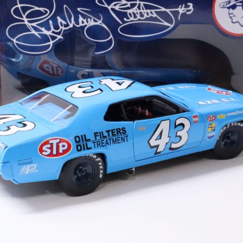 1:18 Auto World 1972 Plymouth Road Runner 426 C.I. Coupe Richard Petty #43 blue - Image 3