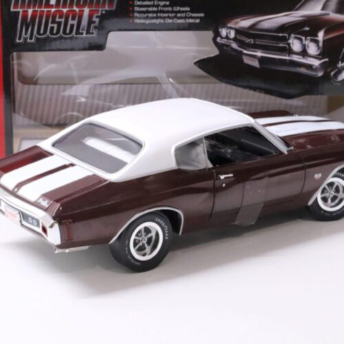 1:18 Auto World 1970 Chevrolet Chevelle SS 454 Coupe dark red/ white