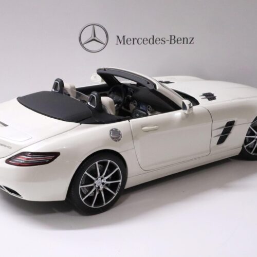 1:12 Premium ClassiXXs Mercedes SLS AMG Roadster mystic white DEALER VERSION