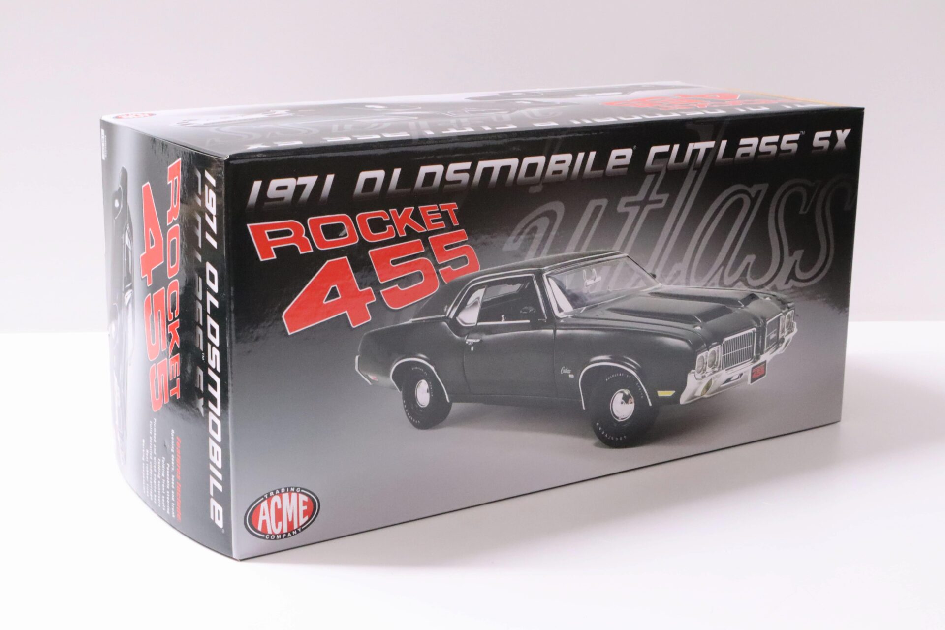 1:18 ACME 1971 Oldsmobile Cutlass SX Rocket 455 antique green/ black vinyl roof