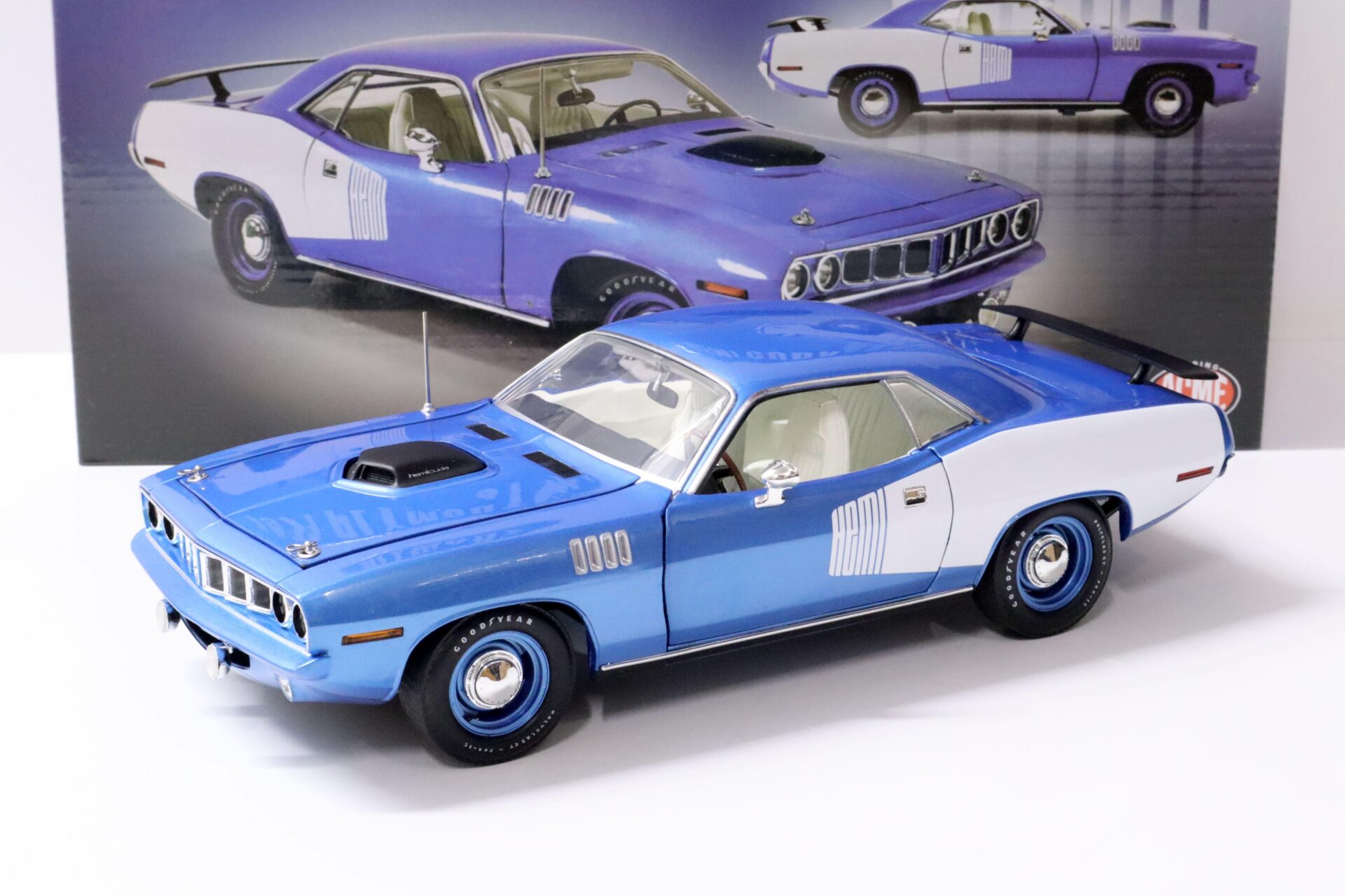 1:18 ACME 1971 Plymouth Hemi Cuda Barracuda Coupe B5 blue/ white