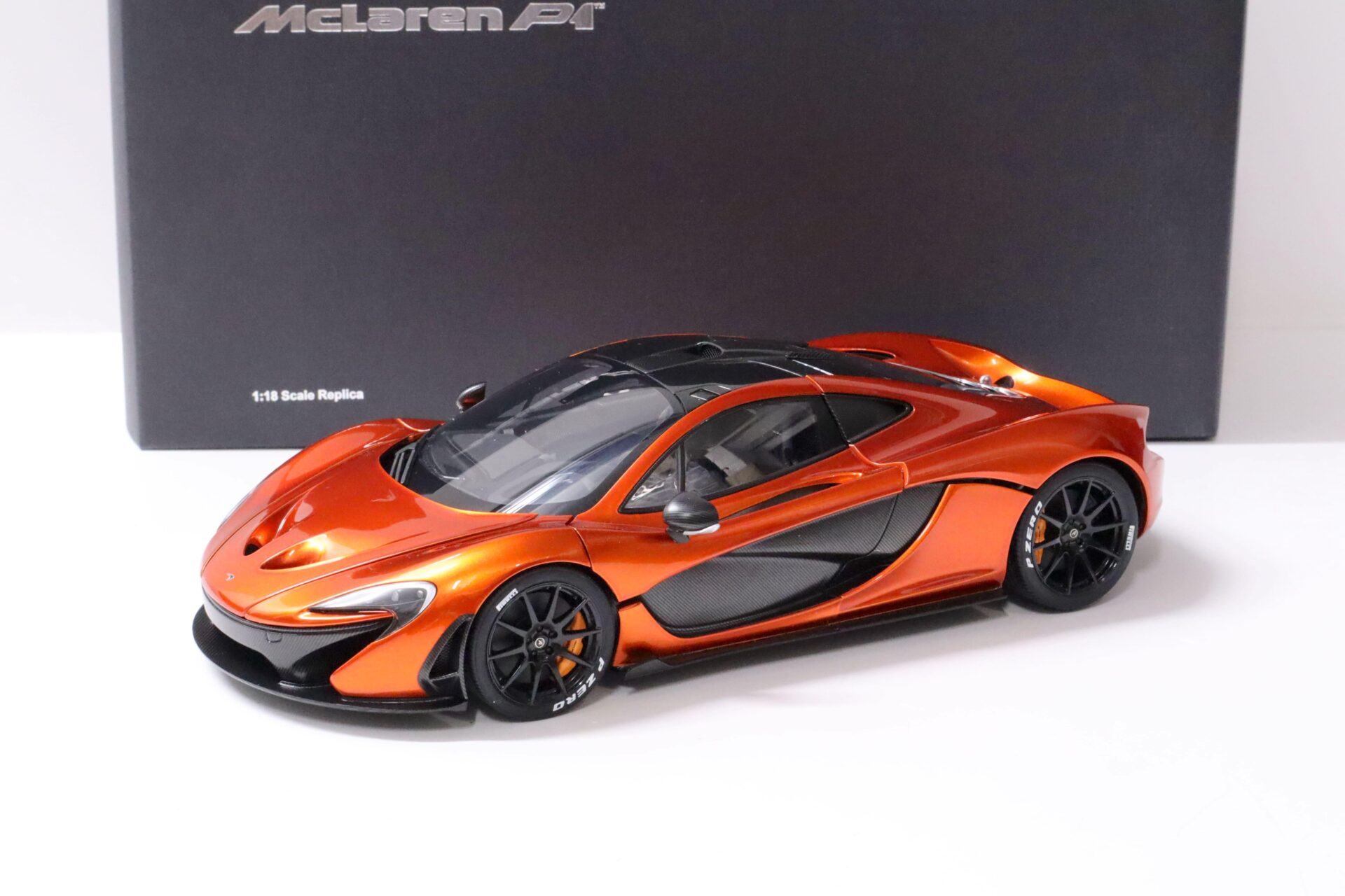 1:18 AUTOart McLaren P1 (2013) Volcano orange W/ orange calipers
